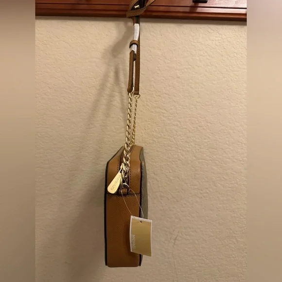 Michael Kors Jet Set Large East West Crossbody Bag Metallic Gold Signature NWT - Picture 10 of 14